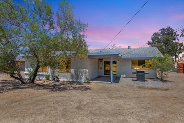 56869 Mountain View Trail, Yucca Valley CA: https://media.crmls.org/mediaz/dada8b4b-6025-425f-b236-f658db6c265b.jpg