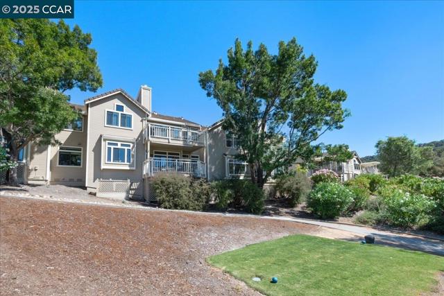 5501 Terra Granada Dr, Walnut Creek CA: https://media.crmls.org/mediaz/dadb9a51-d459-41de-8443-51d6910ba582.jpg