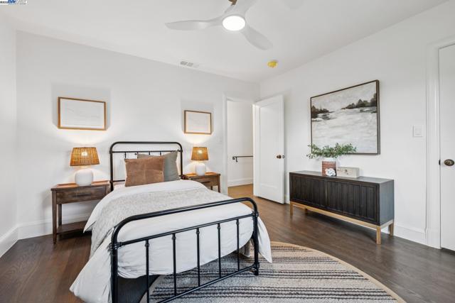 1728 Cambridge Dr, Alameda CA: https://media.crmls.org/mediaz/dadbb422-54ea-42e1-b48f-4047a1f66b34.jpg