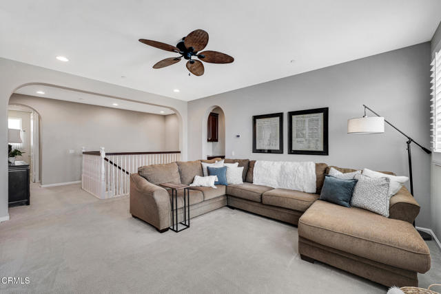 20752 Veneto Way, Porter Ranch CA: https://media.crmls.org/mediaz/dadc6063-3382-4cb7-8051-a455ccb3ac77.jpg