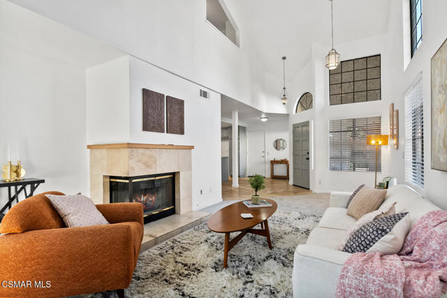 866 Paseo Tosamar, Camarillo CA: https://media.crmls.org/mediaz/dadcae68-de3f-4d54-814d-df276674d31d.jpg