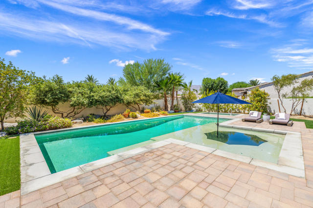 81350 Merv Griffin Way, La Quinta CA: https://media.crmls.org/mediaz/dadda2fd-b502-4367-9c56-c429d79ec6d3.jpg