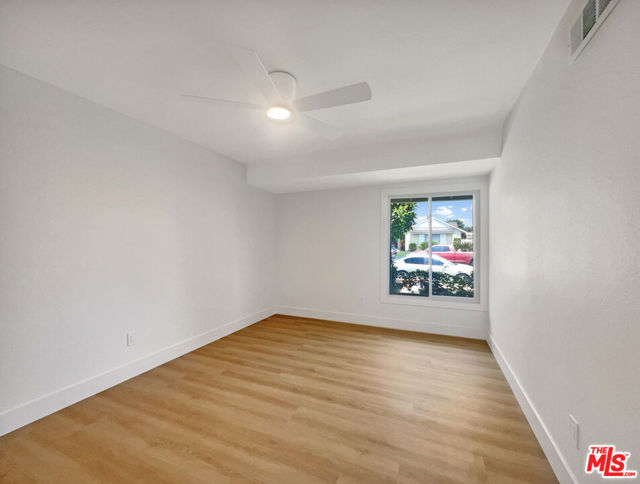 10011 Odessa Avenue, North Hills CA: https://media.crmls.org/mediaz/daddf2a1-3f2e-44ae-9797-94c392cd2d02.jpg