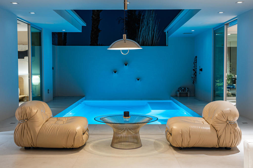 205 Desert Lakes Drive