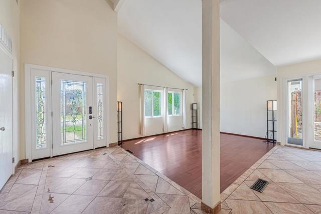 520 Weybridge Drive, San Jose CA: https://media.crmls.org/mediaz/dadff0c0-ab21-4fae-9cd2-db4774739a2f.jpg