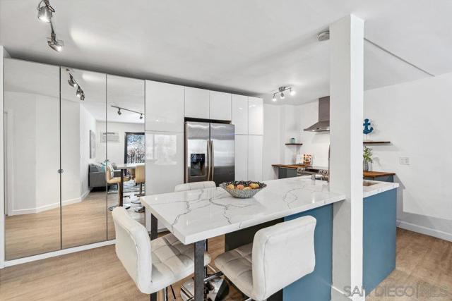 Image 3 of 29 For 6780 Friars Rd  365
