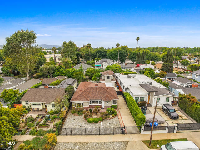 5131 Greenbush Avenue, Sherman Oaks CA: https://media.crmls.org/mediaz/dae0a3f4-c4a3-4118-9a85-8c6192c78930.jpg