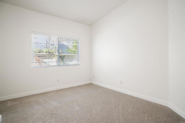 Detail Gallery Image 32 of 48 For 1 Corte Rossa, Lake Elsinore,  CA 92532 - 4 Beds | 2/1 Baths