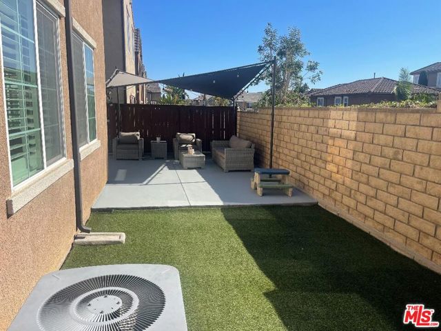 9009 S Calvin Way, Inglewood CA: https://media.crmls.org/mediaz/dae1043c-b308-42ac-a02a-8645416f419a.jpg