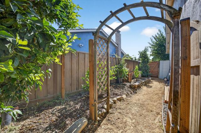 1295 Jasmine Way, Morgan Hill CA: https://media.crmls.org/mediaz/dae1bf04-5662-418d-a056-5aebc7c3a6a9.jpg