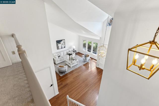 19 Via Barcelona, Moraga CA: https://media.crmls.org/mediaz/dae1fbbe-2911-401b-b366-d5c515de9748.jpg