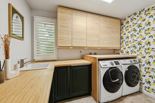 2360 Holly Oak Drive, Danville CA: https://media.crmls.org/mediaz/dae28496-dbd5-4ea2-b284-c91dbb941f4b.jpg