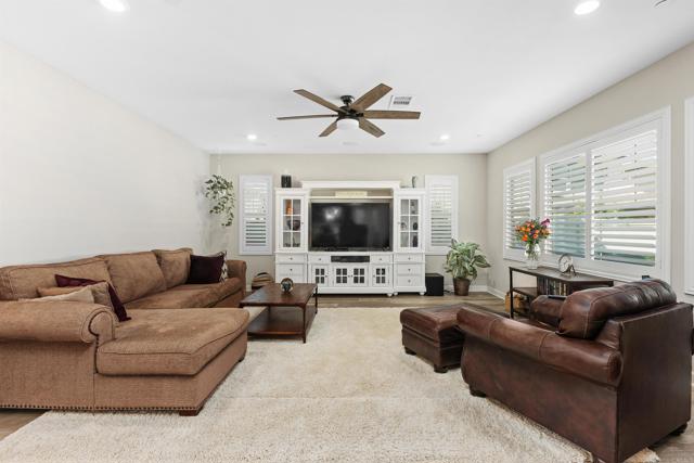 Detail Gallery Image 7 of 49 For 21711 Deer Grass Dr, Escondido,  CA 92029 - 4 Beds | 3/1 Baths