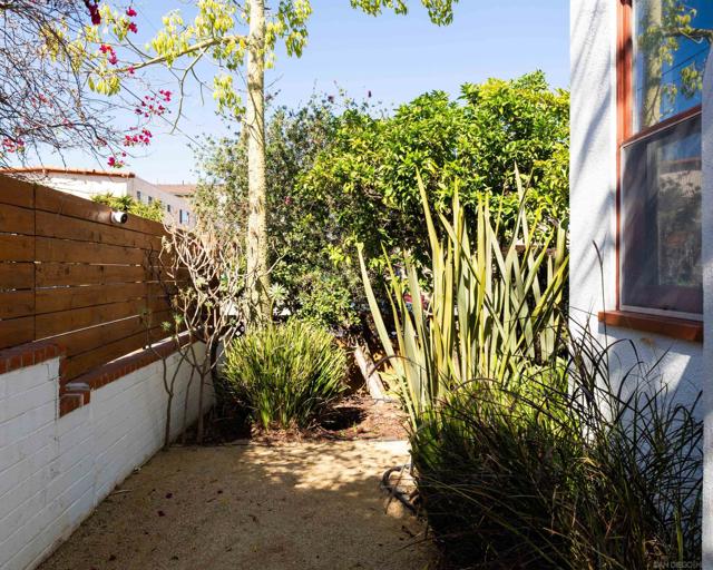 3077 Landis St, San Diego CA: https://media.crmls.org/mediaz/dae38c17-169b-4dc5-a5f3-d82db9798a3c.jpg