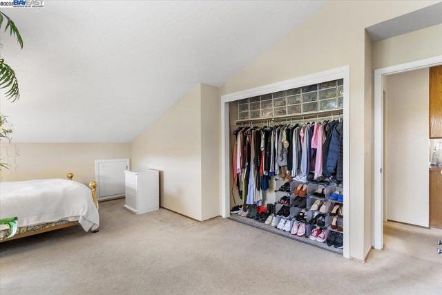 6444 Boone Dr, Castro Valley CA: https://media.crmls.org/mediaz/dae41542-2bf1-4f24-97fe-5afaeb355715.jpg
