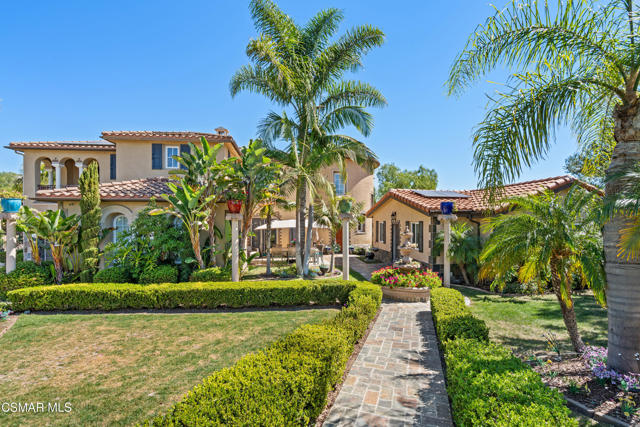 5492 Calarosa Ranch Road, Camarillo CA: https://media.crmls.org/mediaz/dae453e9-ed45-42f3-9c39-1bf517c606db.jpg