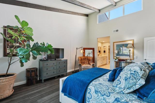 17839 Valle De Lobo, Poway CA: https://media.crmls.org/mediaz/dae49c1f-08e1-4e33-9f1b-73879ea3f306.jpg