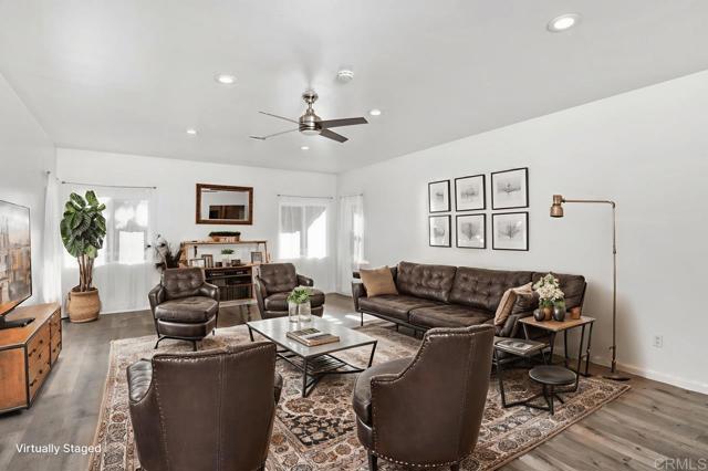 1971 Bernardo Avenue, Escondido CA: https://media.crmls.org/mediaz/dae53cab-0583-454d-a6bc-b62f3db577d2.jpg