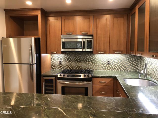 Detail Gallery Image 10 of 28 For 663 Sunfish Way, Port Hueneme,  CA 93041 - 3 Beds | 2 Baths