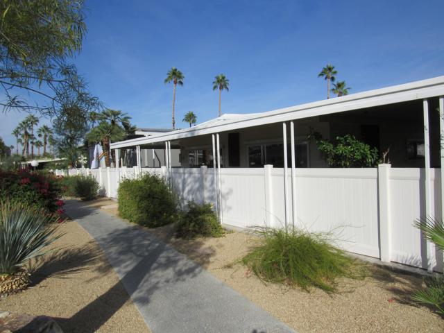 191 Figuaro Drive, Palm Springs CA: https://media.crmls.org/mediaz/dae646eb-8a41-40e5-be32-ffaf99c9a89d.jpg