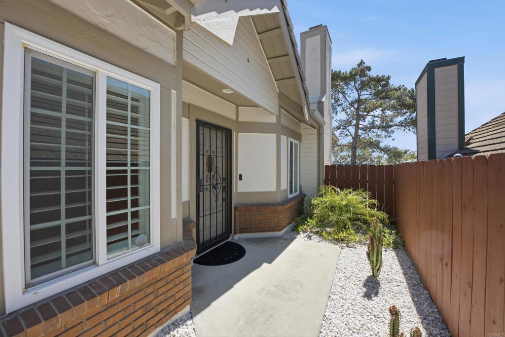 879 English Holly Lane - photo 3