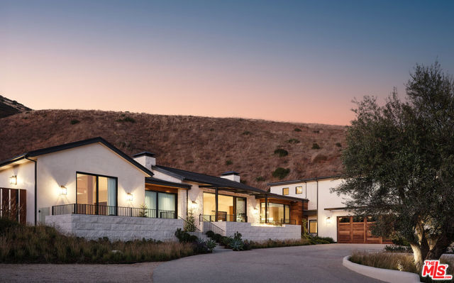 29685 Cuthbert Road, Malibu CA: https://media.crmls.org/mediaz/dae7225a-7b70-430e-a5f7-9a13d9134c73.jpg