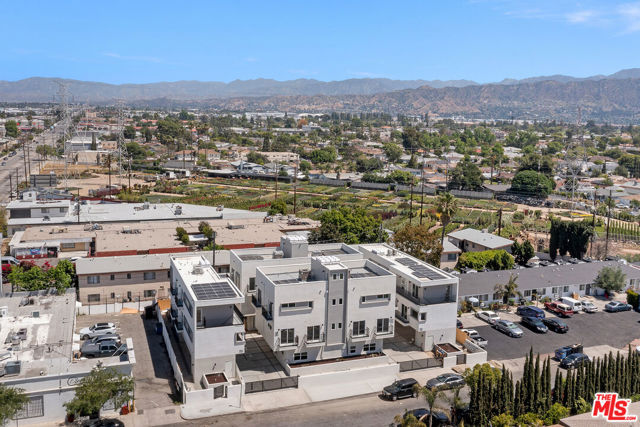 10957 Calvert, North Hollywood CA: https://media.crmls.org/mediaz/dae78d1d-83e8-4926-99e6-761944d23553.jpg