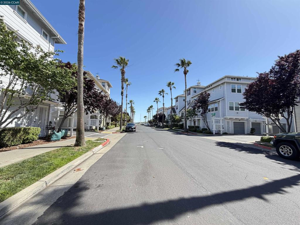 https://media.crmls.org/mediaz/dae88d57-2747-4221-806d-8d42255dc654.jpg?preset=X-Large