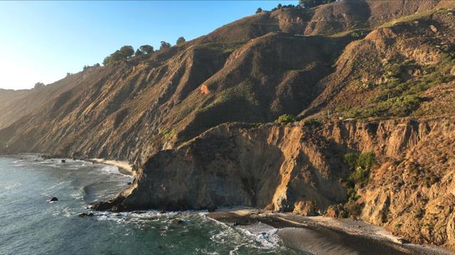 47320 Highway 1, Big Sur CA: https://media.crmls.org/mediaz/dae90167-5095-491b-b48d-7fa20908364b.jpg