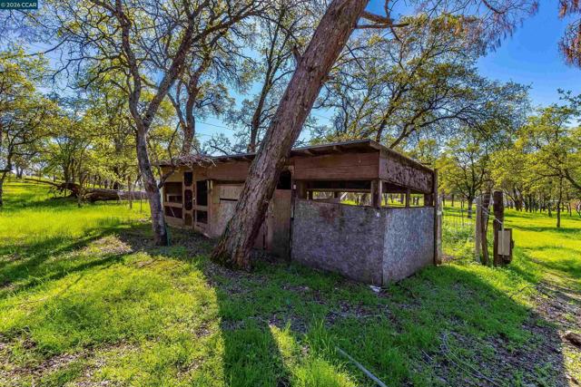 125 Sam Lynn Way, Oroville CA: https://media.crmls.org/mediaz/dae99013-4a34-4232-ae98-fc1a9ab4400e.jpg