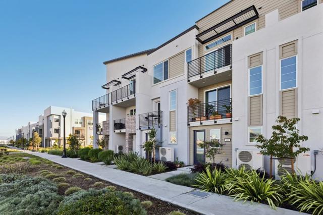 473 Sentinel Drive, Alameda CA: https://media.crmls.org/mediaz/dae9a470-42ae-4271-a00d-384e3e5caade.jpg