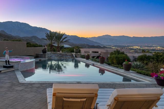 15 Buena Vista Court, Rancho Mirage CA: https://media.crmls.org/mediaz/daea21f2-a126-4b25-9329-c91de79110c9.jpg