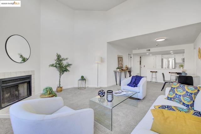 Image 15 of 45 For 545 Pierce St  2410