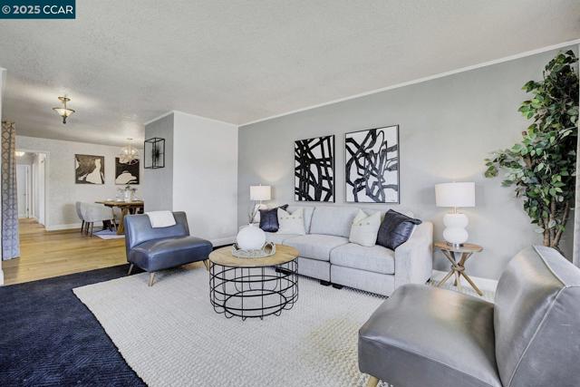3958 W Las Positas Blvd, Pleasanton CA: https://media.crmls.org/mediaz/daebc2c4-351e-43a4-98c1-7d5fc92f1cd6.jpg