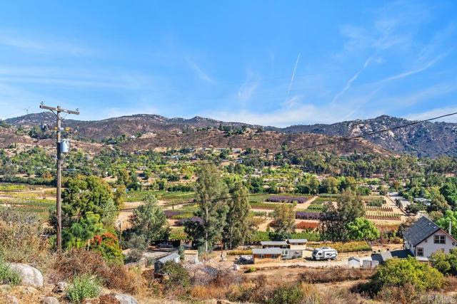 Detail Gallery Image 35 of 37 For 607 Calle Ricardo, Escondido,  CA 92026 - 3 Beds | 2 Baths