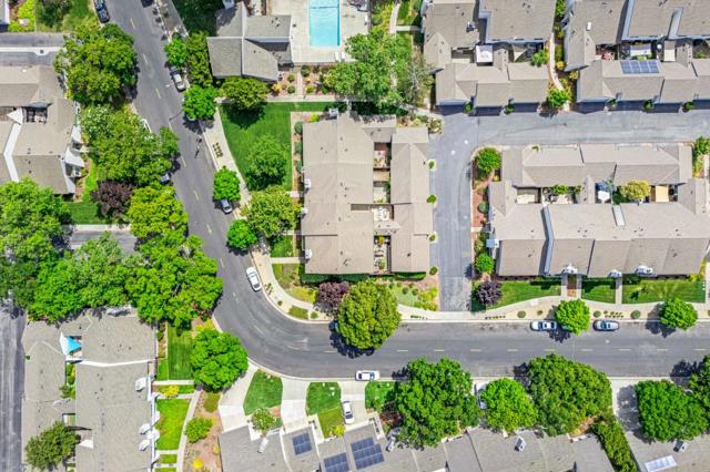 15072 Yosemite Way, Morgan Hill CA: https://media.crmls.org/mediaz/daebe128-cb47-42df-88ee-591123c7aee2.jpg