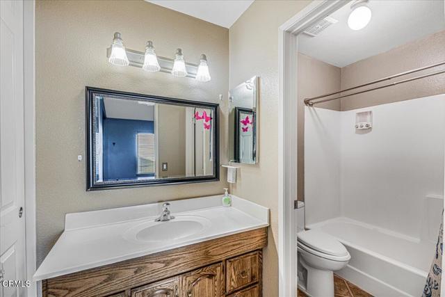 Detail Gallery Image 13 of 31 For 4834 Elderberry Ave, Moorpark,  CA 93021 - 2 Beds | 2 Baths