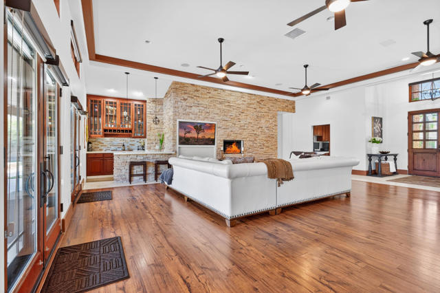 43190 Moore Circle, Bermuda Dunes CA: https://media.crmls.org/mediaz/daecbaab-a348-499b-ba76-99e54d4b02fd.jpg