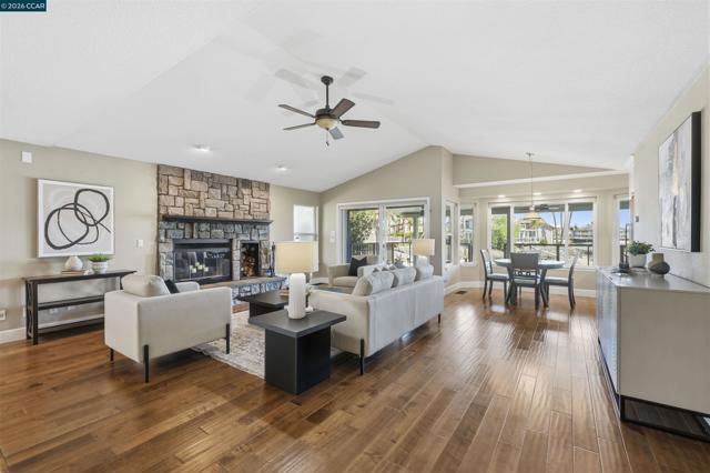 1963 Windward Pt, Discovery Bay CA: https://media.crmls.org/mediaz/daee38e2-6e2d-400f-9d43-6ac728601b65.jpg