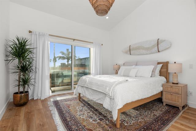 Detail Gallery Image 3 of 27 For 334 S Myers St #1,  Oceanside,  CA 92054 - 2 Beds | 2 Baths