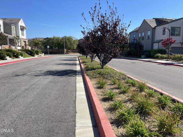Detail Gallery Image 3 of 67 For 130 Farmhouse Dr #2,  Simi Valley,  CA 93065 - 3 Beds | 2/1 Baths