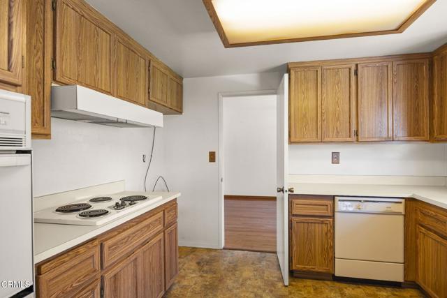 Detail Gallery Image 13 of 37 For 205 Bluefield Ave, Newbury Park,  CA 91320 - 3 Beds | 2/1 Baths