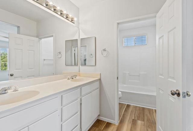 39901 Alpine Union Street, Murrieta CA: https://media.crmls.org/mediaz/daefa0dc-8096-404b-9691-663a13e07521.jpg