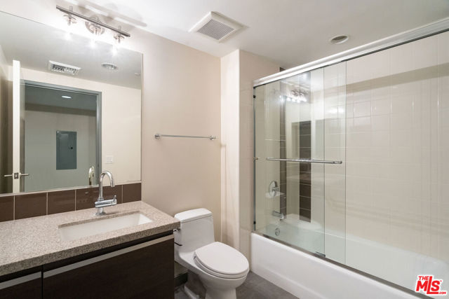 3119 Via Dolce, Marina del Rey CA: https://media.crmls.org/mediaz/daf07c3c-9ddd-428e-9d47-3e8f7fd94730.jpg