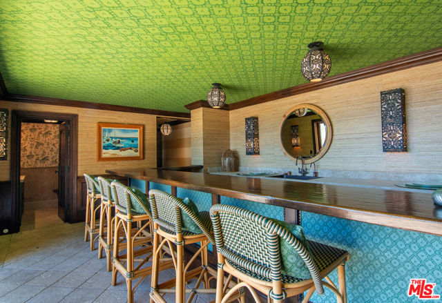 24834 Pacific Coast Highway, Malibu CA: https://media.crmls.org/mediaz/daf1062c-d65f-44f3-96eb-91c4bb3d7485.jpg