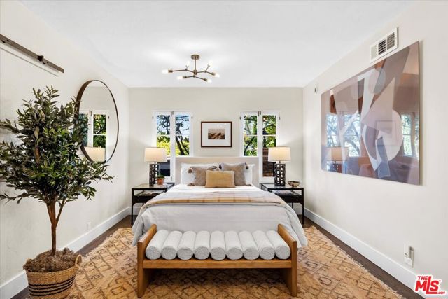 2276 La Granada Drive, Los Angeles CA: https://media.crmls.org/mediaz/daf17691-0689-4819-8b8c-6b137ab0e2ae.jpg