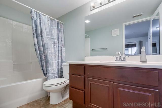 43 Via Sovana, Santee CA: https://media.crmls.org/mediaz/daf1828d-fb03-4fd1-98ec-f1c5f28383c8.jpg