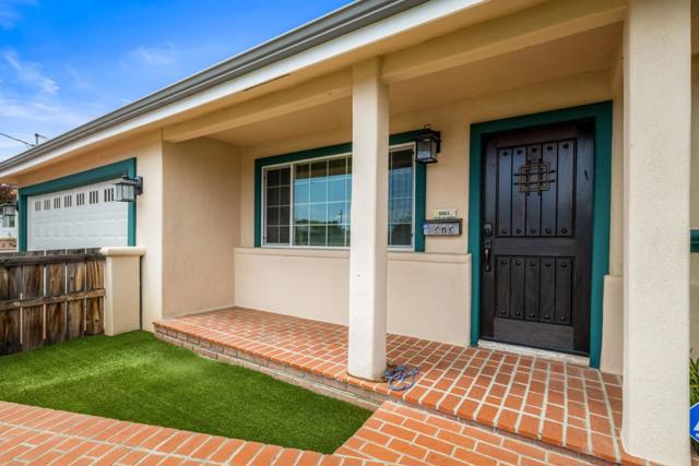 1575 Military Avenue, Seaside CA: https://media.crmls.org/mediaz/daf19a96-b22c-4d92-afab-f015cf016f47.jpg