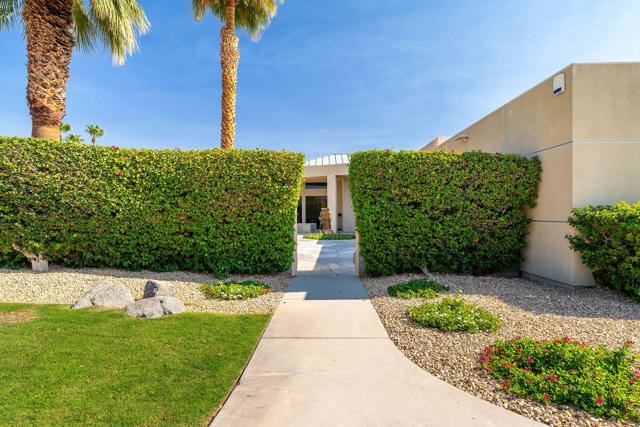 16 Judd Terrace, Rancho Mirage CA: https://media.crmls.org/mediaz/daf2a0a8-f893-48f5-9c09-56a65722ce05.jpg