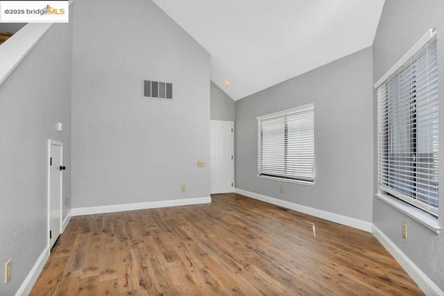 855 Caribou Ter, Brentwood CA: https://media.crmls.org/mediaz/daf2e3b7-ca33-465a-bf62-8e140ab3eb66.jpg